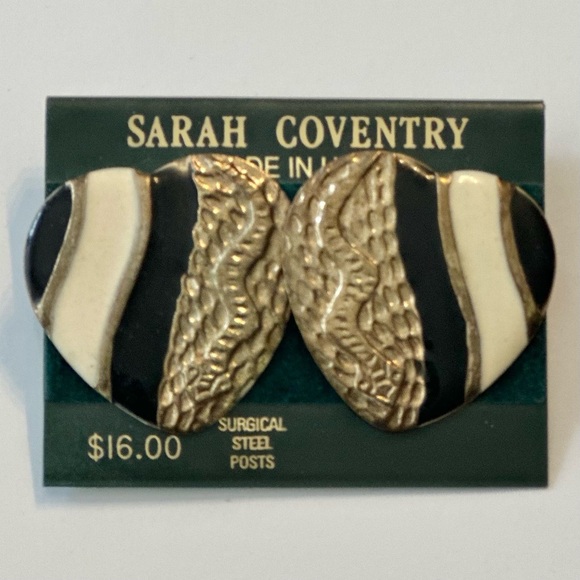 NWT Sarah Coventry Vintage Black White Enamel and Gold Tone Pierced Earrings - Picture 4 of 6